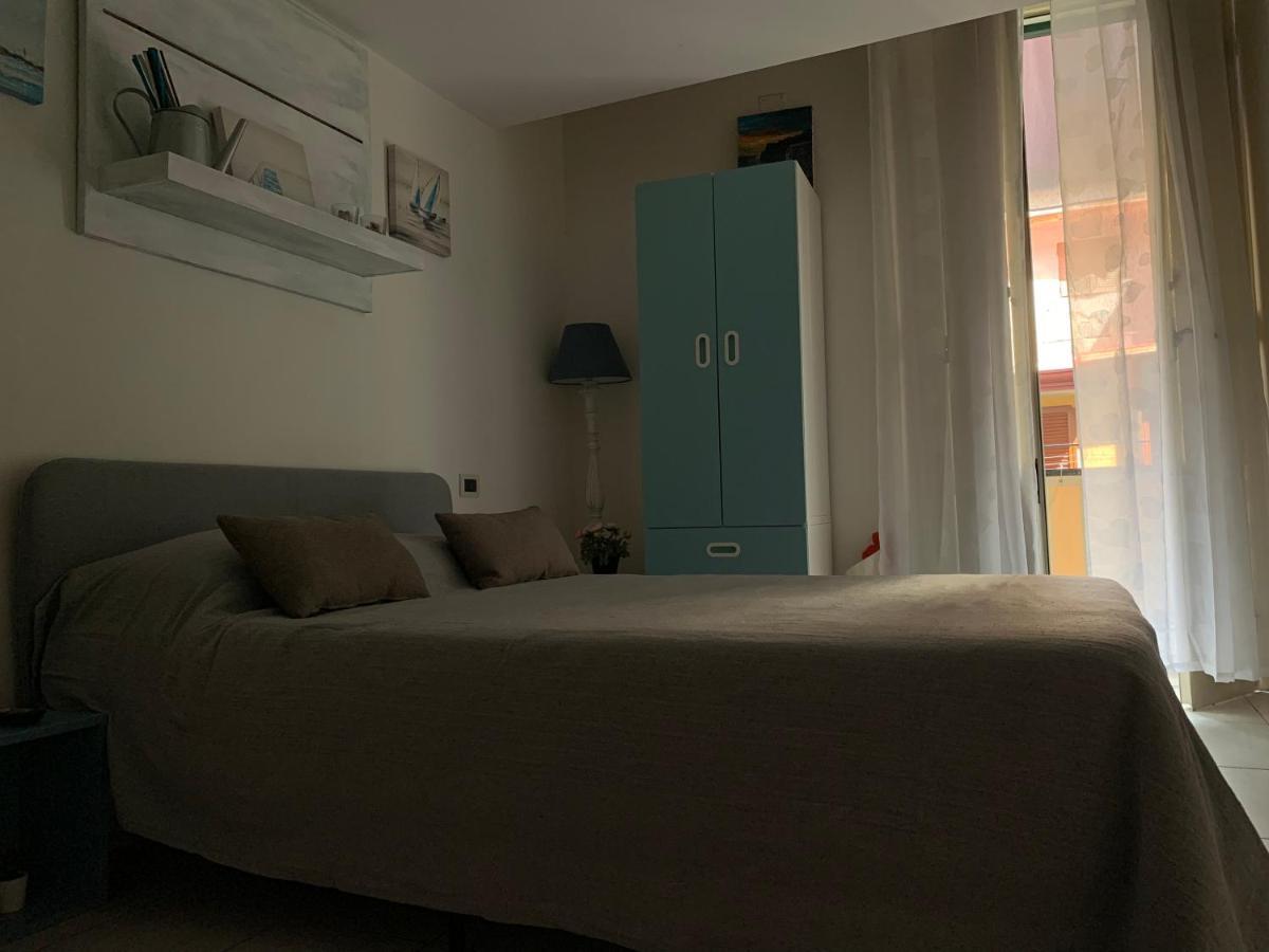 La Casa Di Hoby Apartment Наполи Екстериор снимка