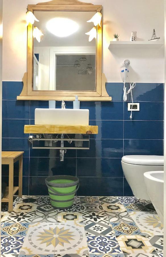 La Casa Di Hoby Apartment Наполи Екстериор снимка