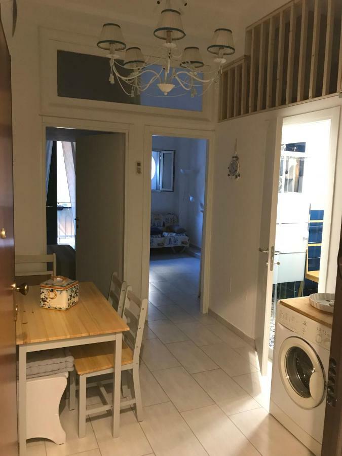 La Casa Di Hoby Apartment Наполи Екстериор снимка