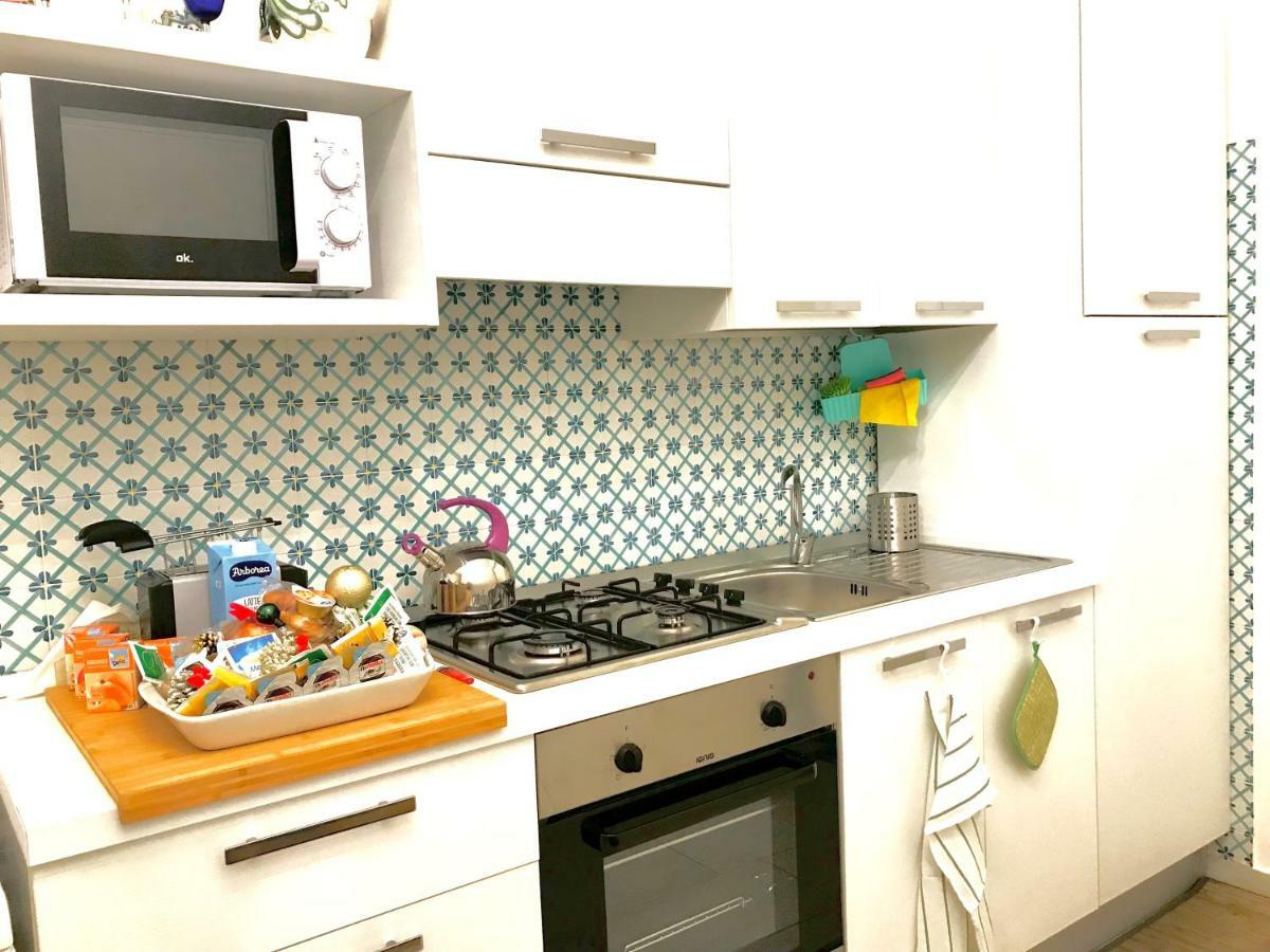 La Casa Di Hoby Apartment Наполи Екстериор снимка
